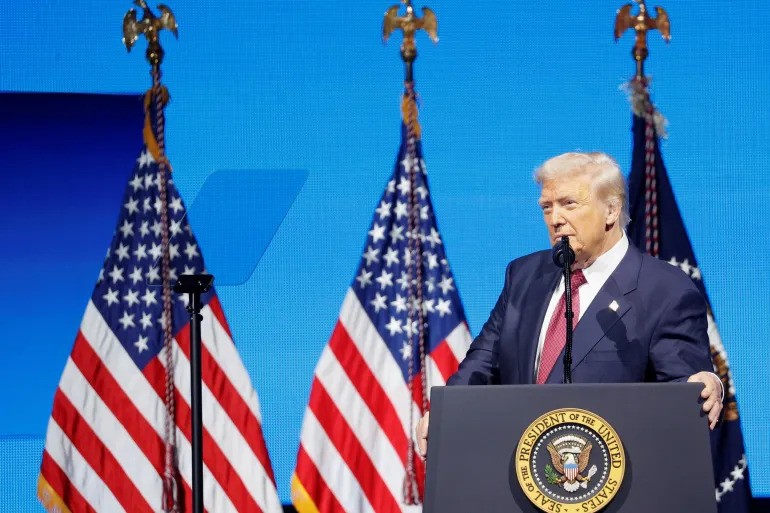 މަމްދާނީއަށް އެހީތެރިވާން ތައްޔާރު - ޓްރަމްޕް