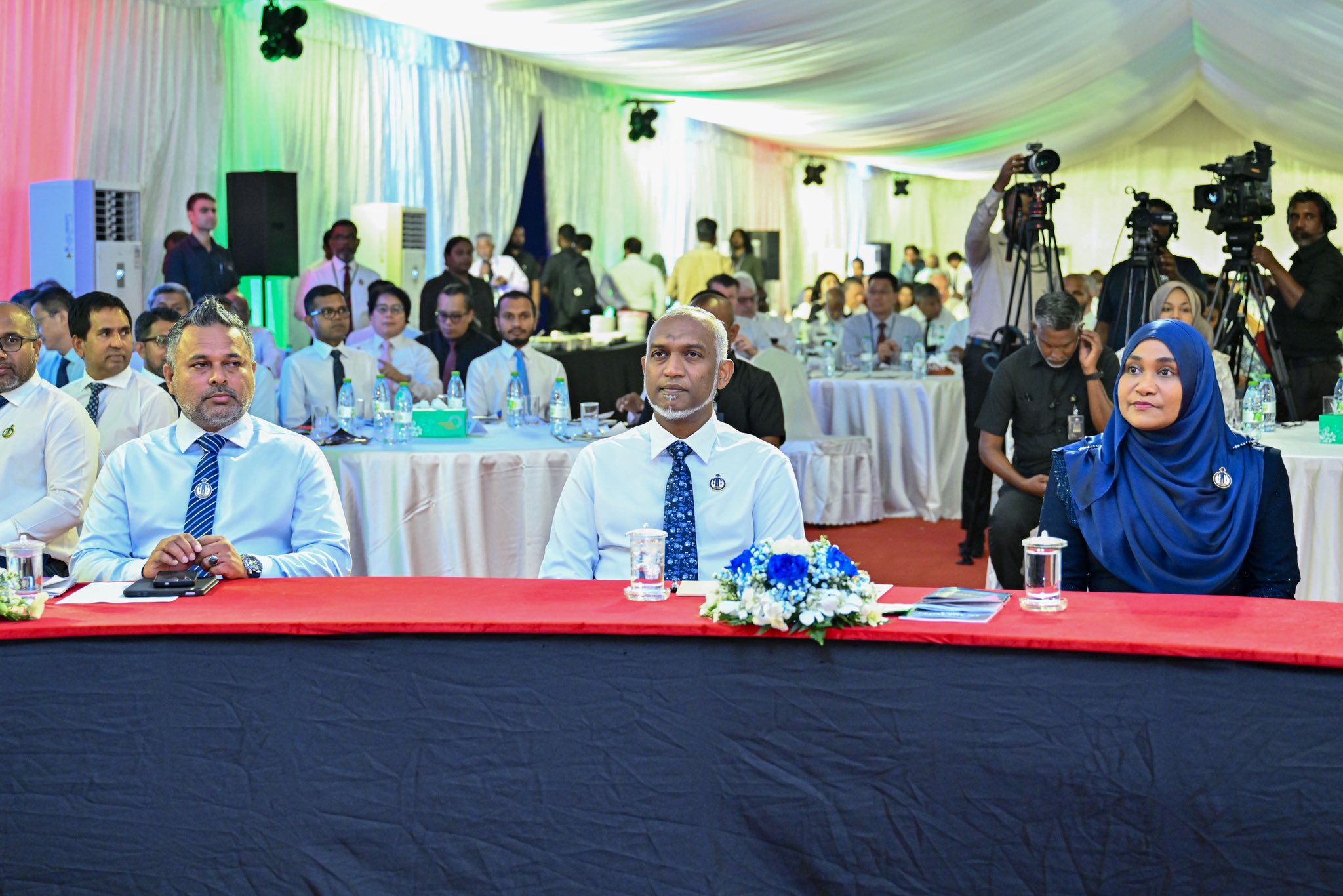 މަސްވެރިންނަށް އަގުހެޔޮ ކުރީ ތެޔޮ ލީޓަރަކުން 50 ލާރި