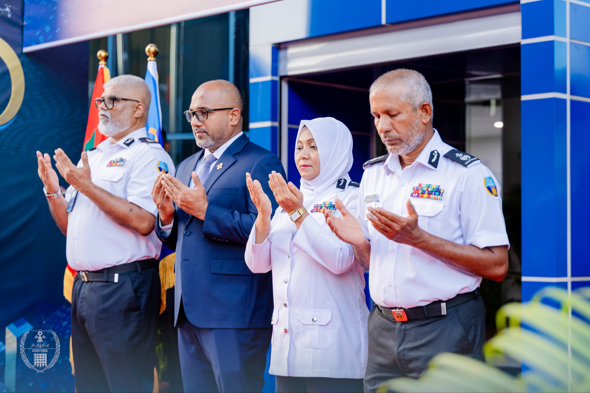 ސިނގިރޭޓު ކޮންޓެއިނަރުތަކުން ދަށް ރޭޓުގައި ޑިއުޓީ ނަގަން ބަންޑާރަނައިބުގެ ލަފާ ހޯދަނީ