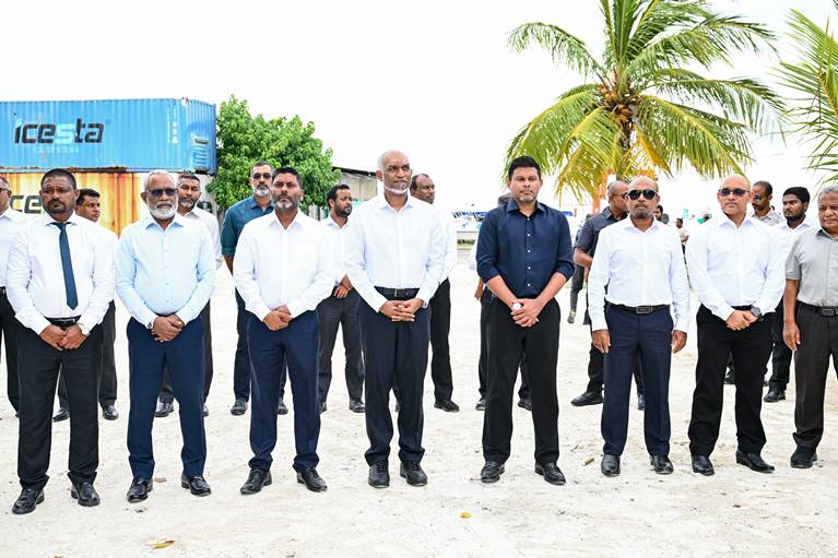 މުއިއްޒު އަރިހުގައި ތިބި ބޮޑެތި ވަގުންނަށް އަޅުގަނޑު ކައިރިން ޖާގައެއް ނެތް: ޔާމީން