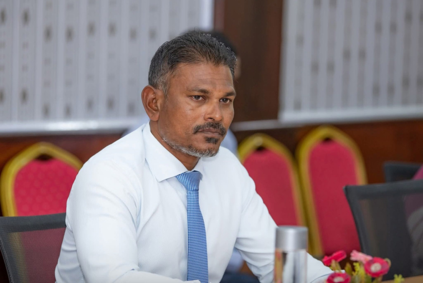 ތިނަދޫގެ އާބާދީ އޮޅުވާލި ކަމުގެ ތުހުމަތަށް ސައުދު ޕޮލިހަށް ހާޒިރުކޮށްފި