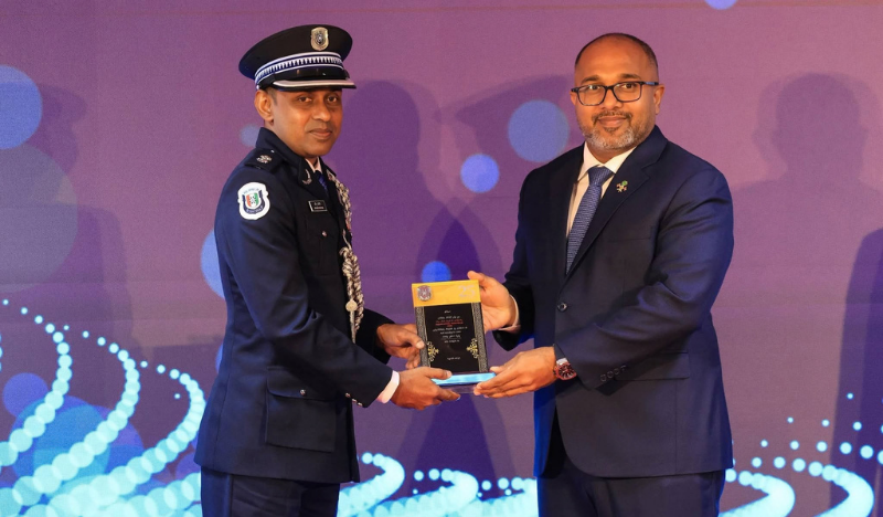 މުއިއްޒުގެ ކެމްޕޭން ހެޑްކުއާޓާޒް ހިންގި އިމާރާތުގައި މަސައްކަތްކުރި ޝިޔާމް، ފުލުހުންގެ ތަރުޖަމާނަކަށް ހަމަޖައްސައިފި